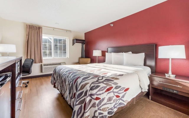 Red Roof Inn & Suites Omaha - Council Bluffs