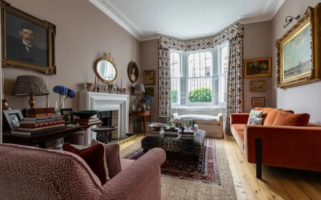 Radipole Road IV by Onefinestay