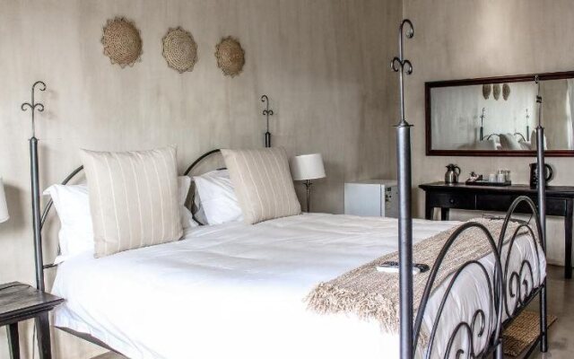 Jemima's Hospitality, Bunker on Bailie