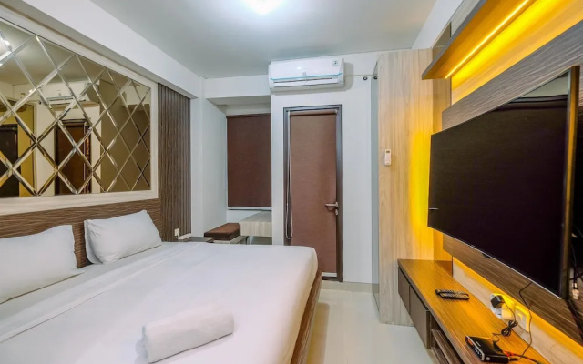 Warm And Minimalist Studio Room Transpark Cibubur Apartment