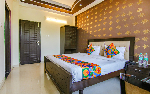 Fabhotel City Palace