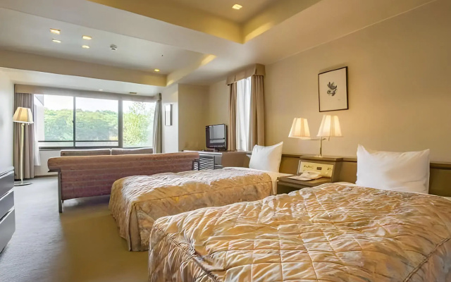 Karuizawa Club Hotel Karuizawa 1130 / Hewitt Resort