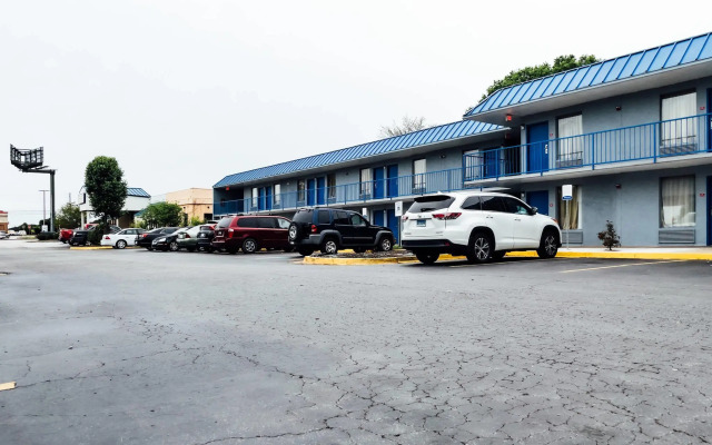 Rodeway Inn & Suites Carrollton