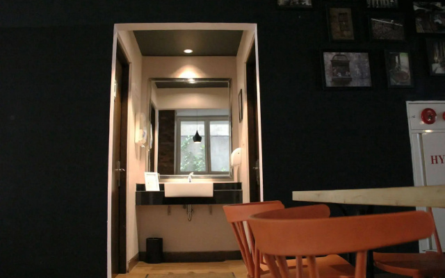 Cleo Hotel Basuki Rahmat Surabaya