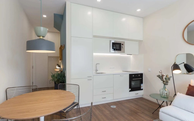 Modern 2BR Flat in Central Porto
