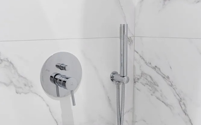 Angel Saranda Palace