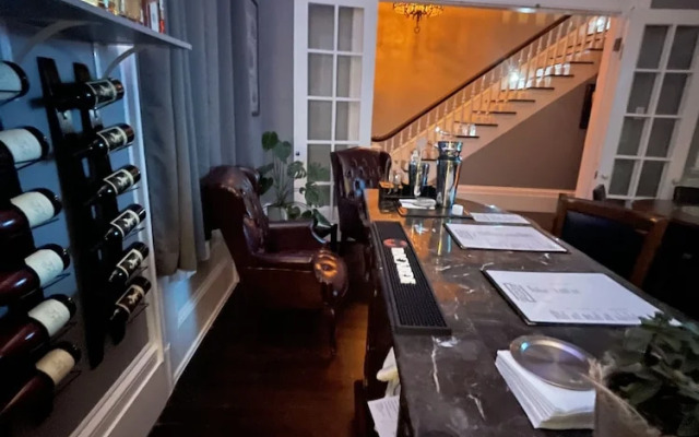 The George Manor