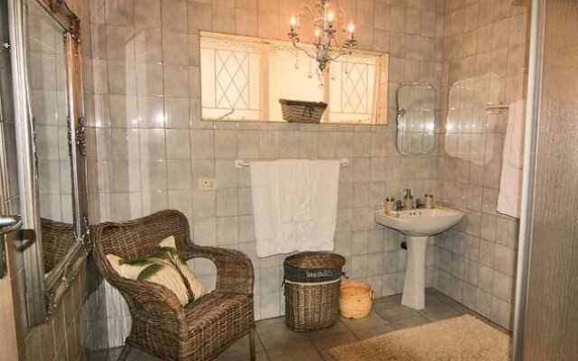 La Loggia On Broadwood