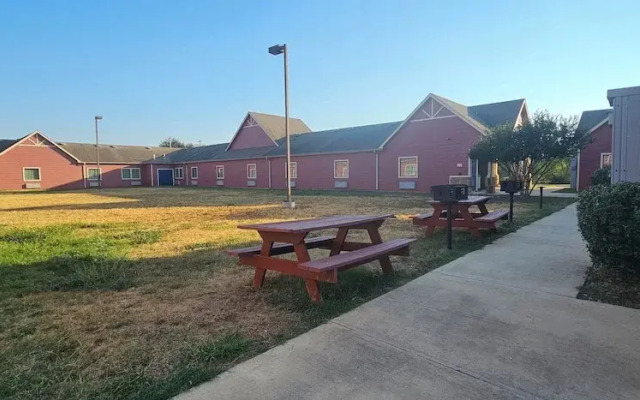 Dilley Motor Inn