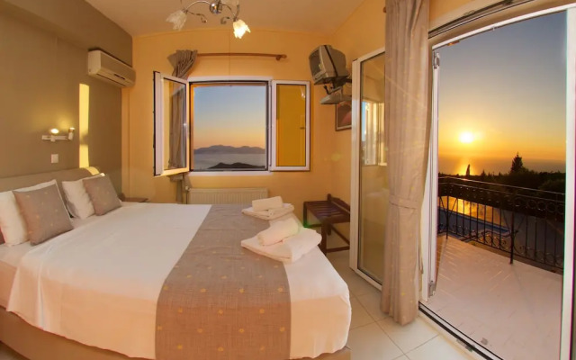 Studios Vrionis Panoramic Sunset