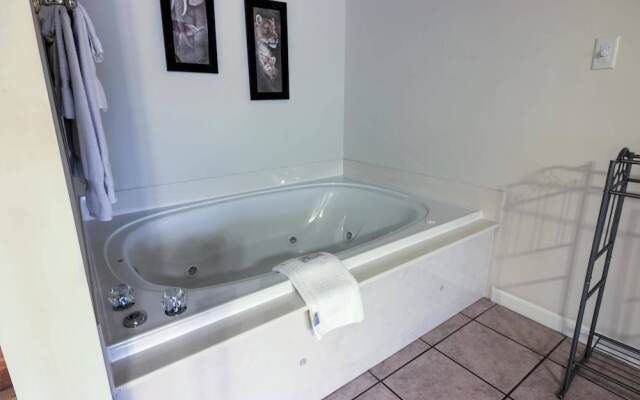 Whispering Pines 611