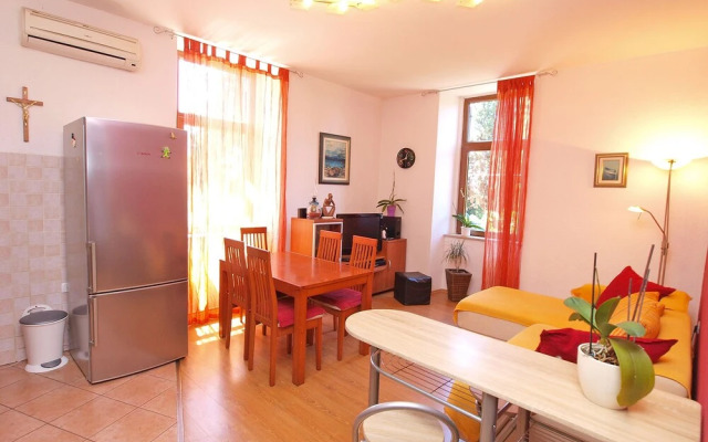 Apartment 849