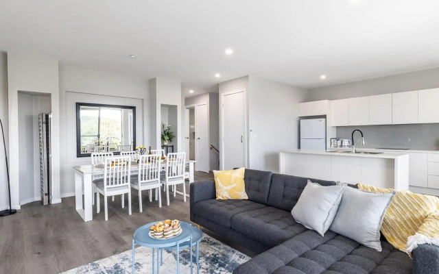 Fingal Bay Seabreeze Unit 2 16 Tuna Crescent