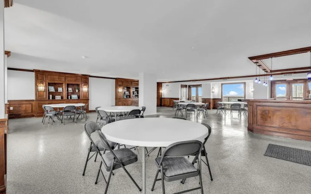 Bluewater Resort 306