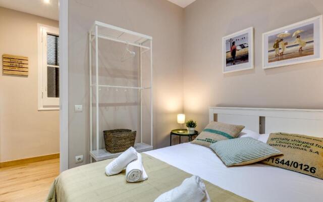 Renovated & Classic 3-Bedroom Sagrada Familia Apt.