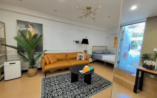 Shanghai Hills&Zinn Changle road Homestay