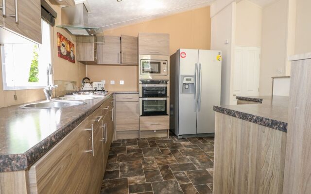 Squirrel Lodge Hazel 6