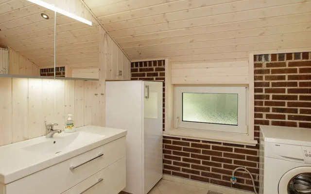 Vibrant Holiday Home in BlÃ¥vand near Sea