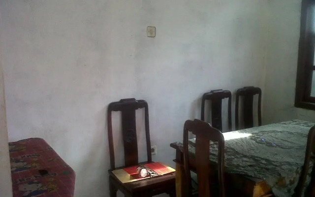 Banyuwedang Home Stay