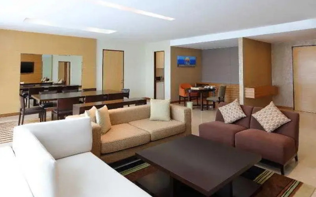 Century Kuching Hotel [Ex. Four Points By Sheraton Kuching]
