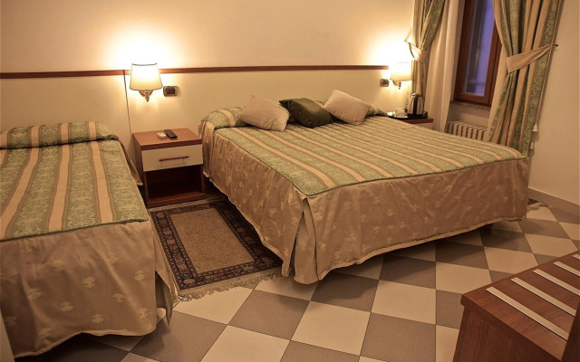 Hotel Carmel Roma