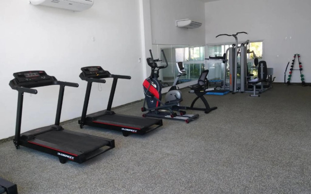 Flat de 1 quarto - Muro alto Condomínio Clube