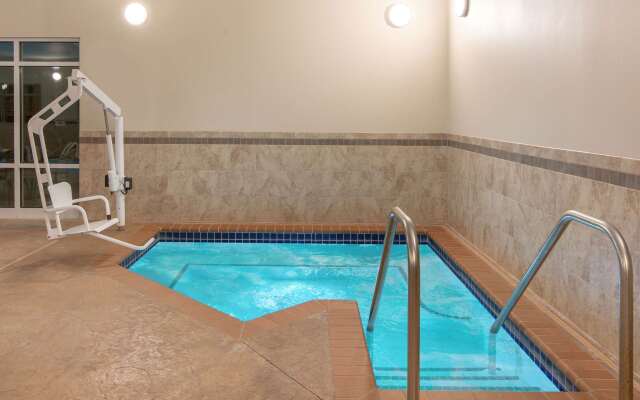 AmericInn by Wyndham Humboldt