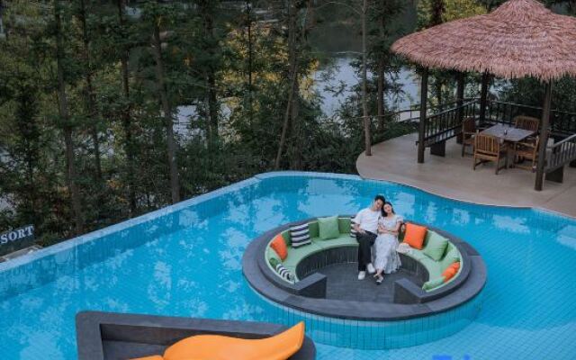 Moganshan Sky Swimming Pool Resort