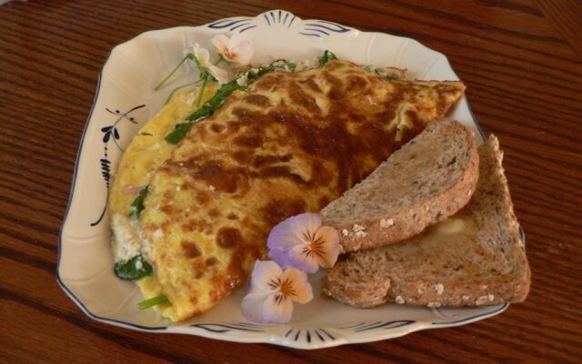 Cedar Song B & B and Cottage