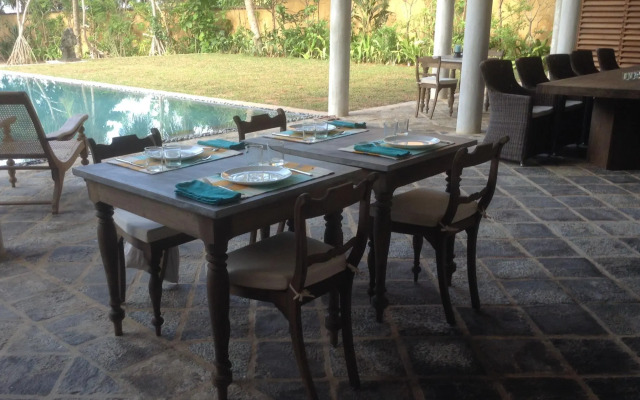 Villa Saffron Hikkaduwa
