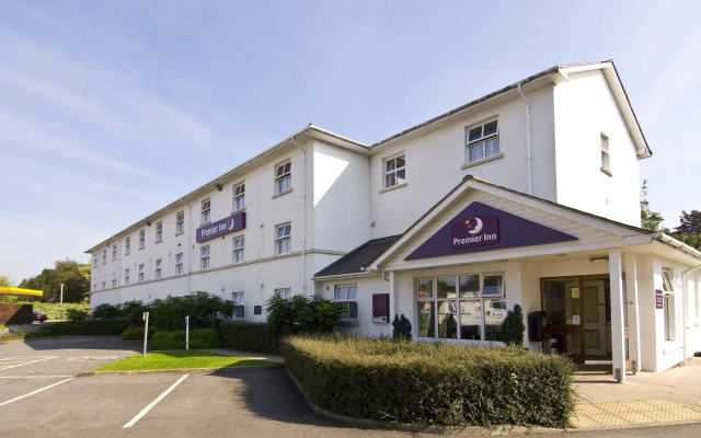 Premier Inn Cheltenham Central