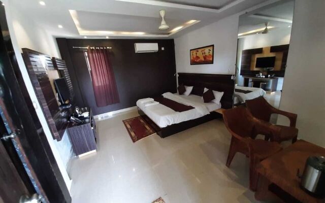 Khalsa Lake View Resort