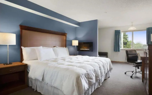 Days Inn Lacey Olympia Area