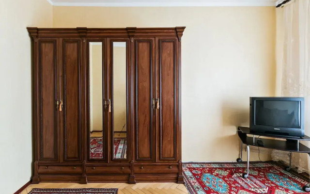 MaxRealty24 Universitet