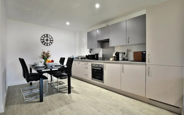 Manchester - 2-bed Apartment - Sleeps 4 - Wifi