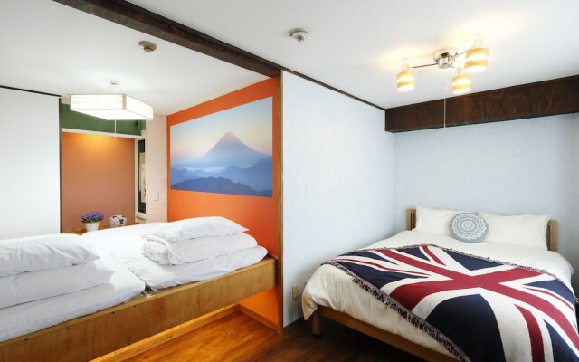 F24-402 Stylish Suite 1min from subway