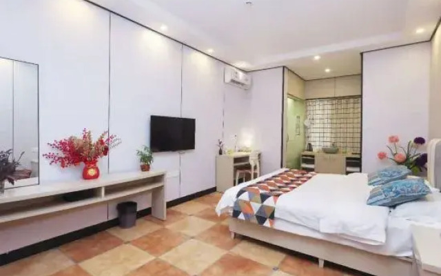 Yanzihu Huayuan Hotel