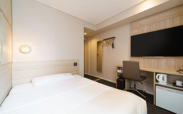 Super Hotel Midousuji Line Esaka – Guest Rooms – Suita