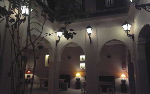 Riad Bazaar Cafe