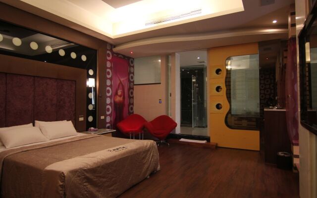 Romantic Code Motel