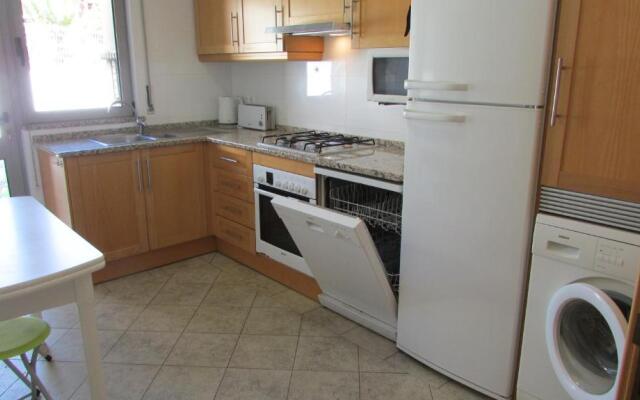 Pomba Branca (4-6 per.) Piscina, 500m Praia