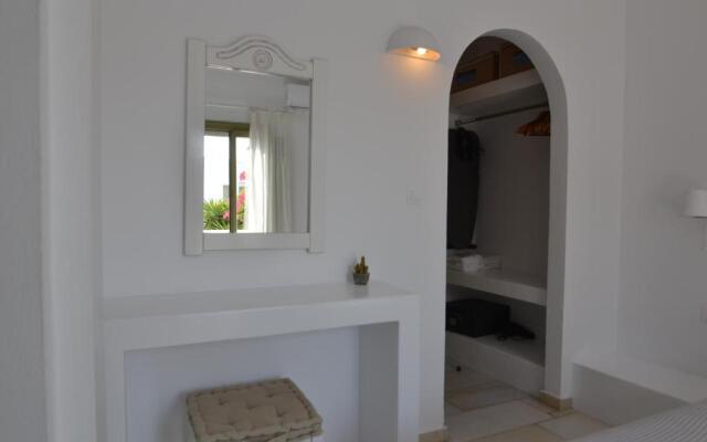 Artemis Hotel