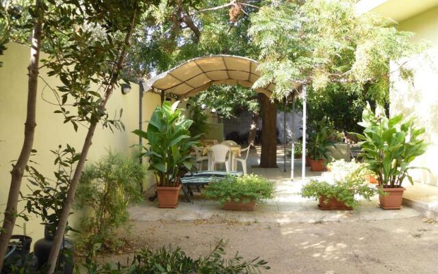 villletta indipendente a 300 metri dal mare