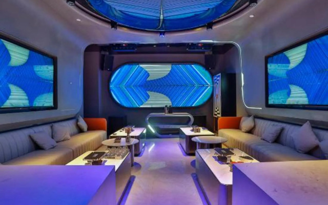 Long You West Lake Hillview International Hotel