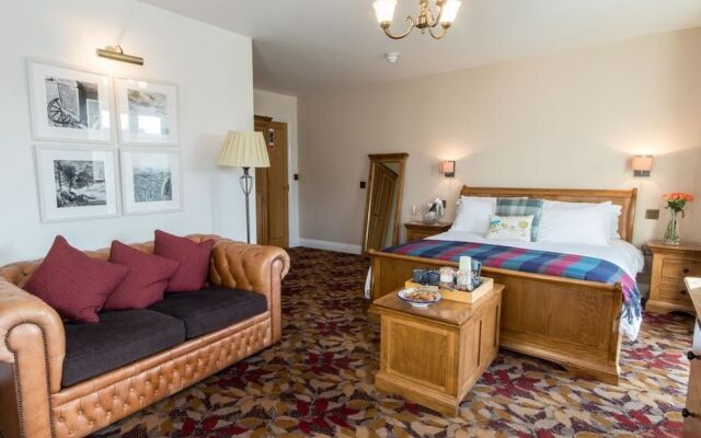 Three Horseshoes Inn