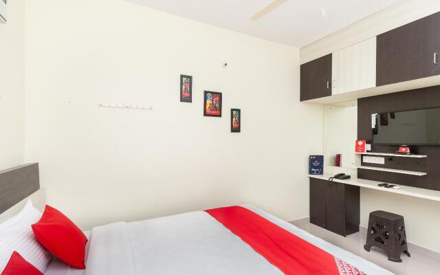 OYO Flagship 28658 The Swarg Residence