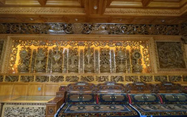 Shangri-La Xinyue Courtyard Whole House Smart Cloud Oxygen Light Luxury B&B – Hotel Rooms – Shangri-La
