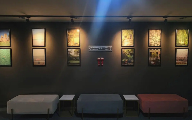 Brown Suites Hotel Sinchon Central