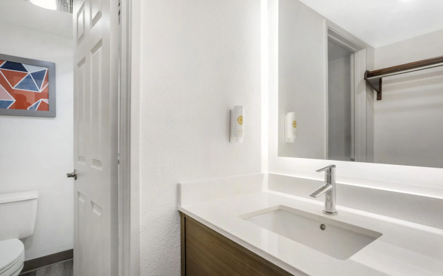 Comfort Inn Edgewater on Hudson River