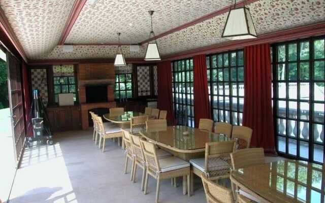Château des Forgets Hotel